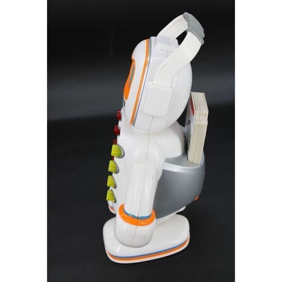 HASBRO 2011 ALPHIE VINTAGE TALKING  ROBOT ELECTRONIC LEARNING W CARDS WORKS - Picture 4 of 9